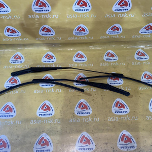 Держатель дворника Audi A4 B9/8W5 '2016 Правый руль  пара 8W2955407 8W2955408