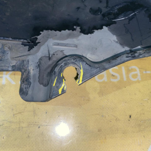 Защита днища кузова Audi A4 B9/8W5 перед, лев '2016 Скол 1 крепления 8W0825201