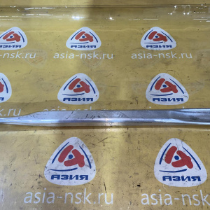 Распорка Audi 8W0805646 A4 B9/8W5 '2016 R F