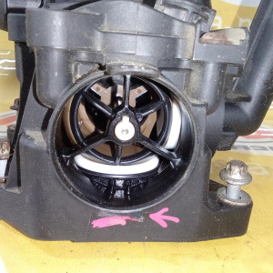 Корпус термостата BMW 11537642854 3-Series F30 B58B30A '2017 скол крепл. трубки на помпу