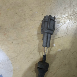 Датчик ABS Nissan Wingroad VEW11/VEY11/VFY11/VGY11/VW11/VY11/WFY11/WHY11/WRY11 зад, прав 47900-WD901