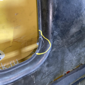 Защита днища кузова BMW 3-Series F30 R '2013 середина под задним бампером, дефект 51717293610