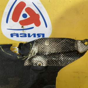 Защита днища кузова BMW 3-Series F30 перед, прав '2013 дефект 51757241834