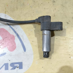 Датчик ABS Nissan Bluebird U14/P11 зад, лев НЕТ ФИШКИ QG18DE 47901-5J000