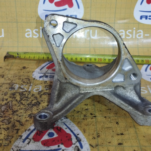 Кронштейн привода Nissan R9M Qashqai J10 '07.2011-12.2013 2WD/4WD m/t перед, прав ( 1# ) 39780BB60A