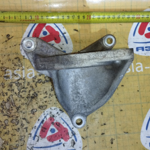 Кронштейн привода Nissan R9M Qashqai J10 '07.2011-12.2013 2WD/4WD m/t перед, прав ( 1# ) 39780BB60A