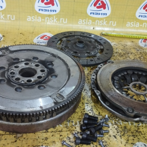 Маховик Nissan R9M Qashqai J10 m/t демпферный, + корзина ( диск 239 мм. ) 12310-00Q2M + 23354-00QAN