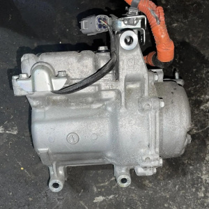 Компрессор кондиционера Mitsubishi 4B11 Outlander GG2W гиврид 7813A378