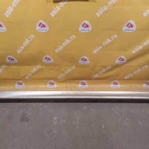 Накладка на порог NISSAN Wingroad Y11 '2002-2005 R 76854 WE100