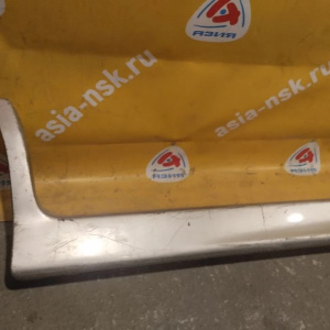 Накладка на порог NISSAN Wingroad Y11 '2002-2005 R 76854 WE100
