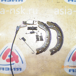 Колодки тормозные Nissan X-Trail NT30 4WD Ручника с пружинками. зад, лев 44060-8H325.44060-8H725