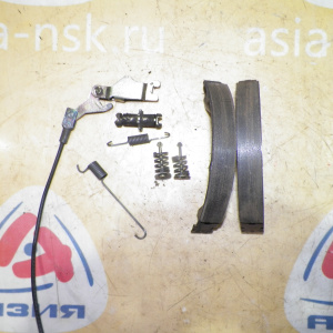 Колодки тормозные Nissan X-Trail NT30 4WD Ручника с пружинками. зад, лев 44060-8H325.44060-8H725
