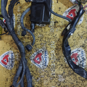 Коса ДВС Nissan SR18-DE Primera WP11-000933 2WD a/t + комп  23710-4J810 RL4F03A 3 конт. трос с эл. приводом спид. 240115J110