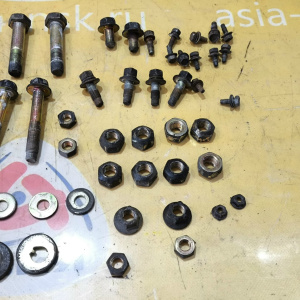 Болт подвески Nissan Bluebird Sylphy QNG10 R комплект REAR 55226-50Y00/55166-60Y00/08024-4651A