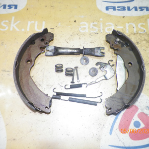Колодки тормозные Mitsubishi Legnum/Galant EA1A/EA2A/EA3A/EA4A/EA5A/EA7A/EA1W/EA3W/EA4W/EA5W 2WD Барабанные тормоза. В сборе с пружинками. 4шпилая сту