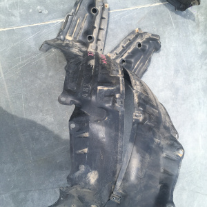Подкрылок NISSAN Primera WHNP11 перед, прав 63842-2J500