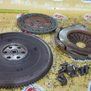 Маховик Honda D15B Civic EG m/t S20 + корзина (диаметр диска 212 мм.)