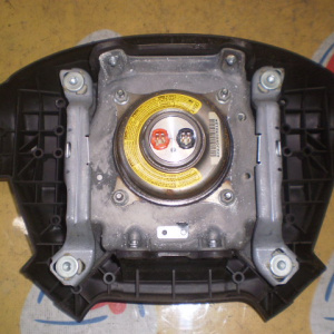 Подушка безопасности Toyota Tundra USK56 (XK50) '2006-2013 Водительская (с зарядом) 45130-0C070-E0