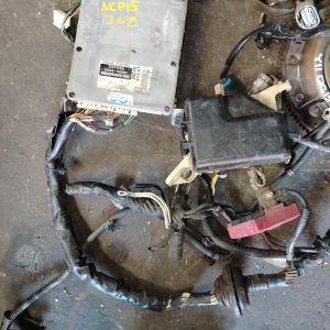 Коса ДВС Toyota 2NZ Vitz NCP15 4WD a/t U441F + компьютер 89661-52050  2ряда