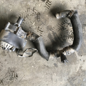 Помпа Nissan EM61 Leaf ZE0
