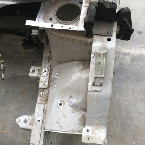 Хавкат Nissan Leaf ZE0 '2009-2017 F половина кузова