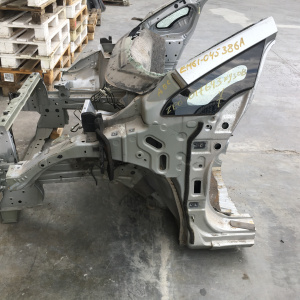 Хавкат Nissan Leaf ZE0 '2009-2017 F половина кузова
