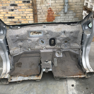 Хавкат Nissan Leaf ZE0 '2009-2017 F половина кузова