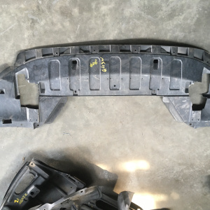 Защита бампера Mitsubishi GG2W Outlander дефект 5370B626