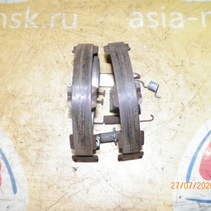 Колодки тормозные(ручника) Toyota Vista/Celica SV50/SV55/AZV50/AZV55/ZZT230/ZZT231/ZZE127/ZZE128/ZZE137 Дисковые тормоза.Стояночного тормоза. В сборе