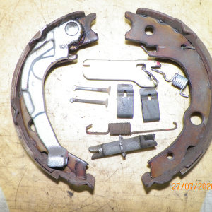 Колодки тормозные(ручника) Toyota Vista/Celica SV50/SV55/AZV50/AZV55/ZZT230/ZZT231/ZZE127/ZZE128/ZZE137 Дисковые тормоза.Стояночного тормоза. В сборе
