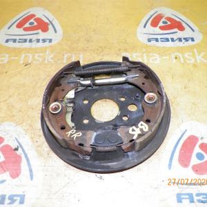 Колодки тормозные Nissan Sunny/Bluebird Sylphy B15/G10 в сборе с пружинками. зад, прав 44020-25Y10.44020-4M401.44020-4M402.44020-4M403.AY360-NS102