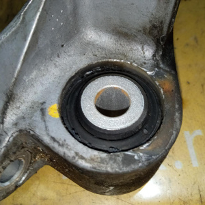 Кронштейн привода Land Rover 204PT Range Rover Evoque L538 '2013 2.0L 16V TIVCT BJ323K305AB, LR024760