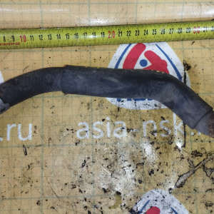 Патрубок радиатора печки Mazda L08161214A MPV LWEW FS с помпы на радиатор печки