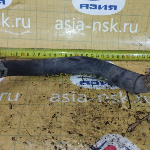 Патрубок радиатора печки Mazda L08161214A MPV LWEW FS с помпы на радиатор печки