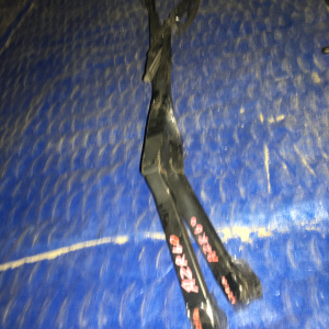Держатель дворника Toyota Voxy/Noah AZR6# F пара