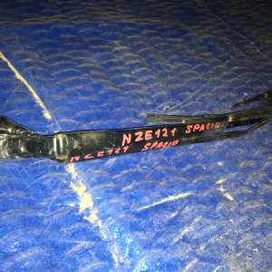 Держатель дворника Toyota Corolla Spacio NZE120 F пара