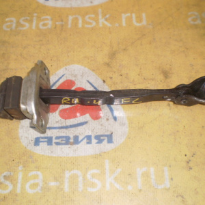 Ограничитель двери Honda Vezel RU4 перед, лев 72380-T7A-003
