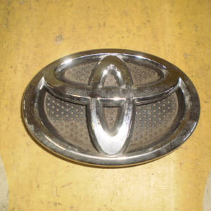Эмблема Toyota 75301-0R020 RAV4 ASA44