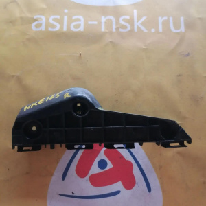 Крепление бампера Toyota Corolla Fielder NKE165 перед, прав 52115-12470
