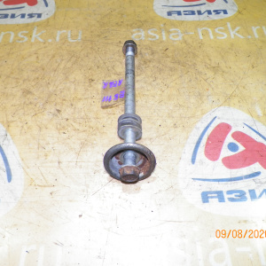 Болт подвески Toyota Corolla/Sprinter AE100/AE101/CE100/EE100/AE110/AE111/EE111/CE110 R н Крепления поперечных рычагов к ступицы.Диаметр-14мм. Длина-2