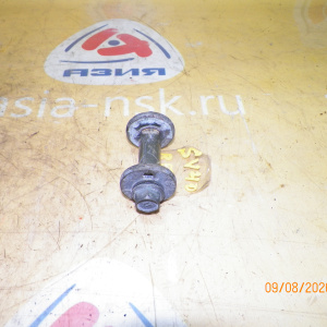 Болт регулировочный Toyota Camry/Vista SV40/SV41/CV40/SV20/SV25/AT170/ST170/ST180/ST182 R н Болт с втулкой.(болт-экцентрик) 90105-12132.48409-32020.48