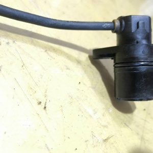 Датчик ABS Toyota Hiace Regius KZH100/KZH106/RZH153/RZH155 зад, лев НЕТ ФИШКИ 89546-26050