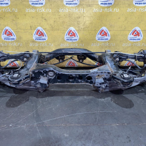 Балка BMW 3-Series E90 R в сборе с рычагами и ступицами 33316783713 '2010