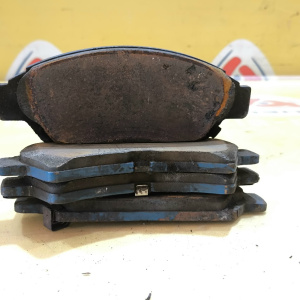 Колодки тормозные Toyota Vista/Camry SV30/SV32/SV33/SV35/CV30 4S-FE ОСТАТОК 30% F 04465-32080/PF-1259