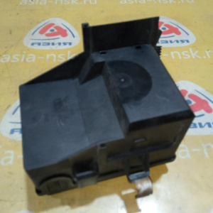 Блок предохранителей Opel Astra G T98/F69 2H9/Z18XE Под капотом маленький 90560119 '2002
