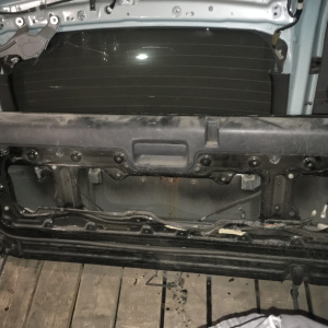 Дверь задняя Toyota 4Runner KZN130 ржавая