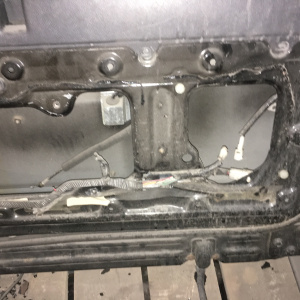 Дверь задняя Toyota 4Runner KZN130 ржавая