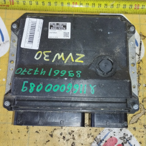 Компьютер Toyota Prius 89661-47270 2ZR ZVW30