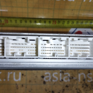 Компьютер Toyota Vitz 89666-52090 2NZ NCP15 4WD m/t разъёмы компьютера в 4 ряда