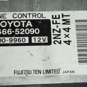 Компьютер Toyota Vitz 89666-52090 2NZ NCP15 4WD m/t разъёмы компьютера в 4 ряда